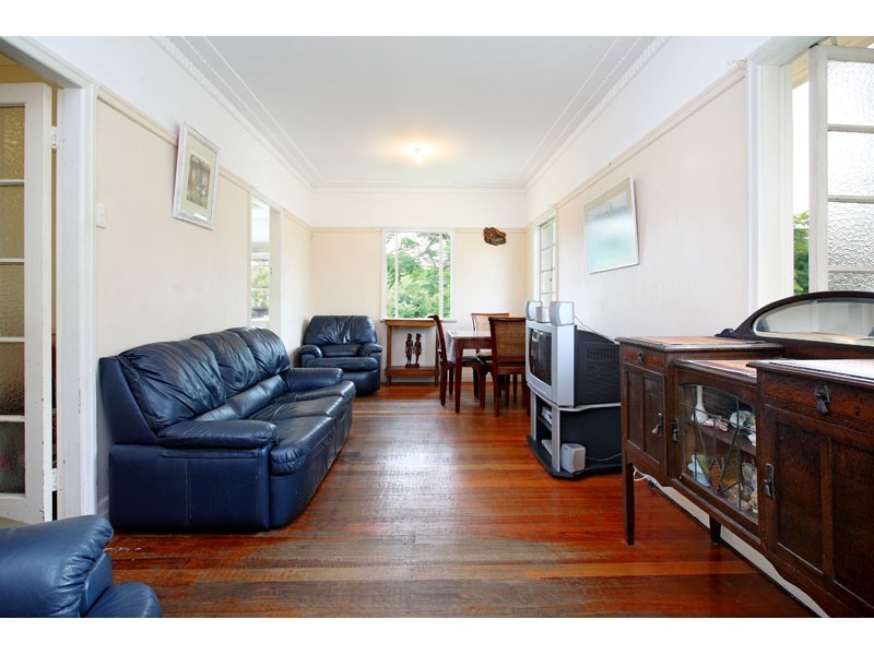 3 Albert Street, Camp Hill QLD 4152