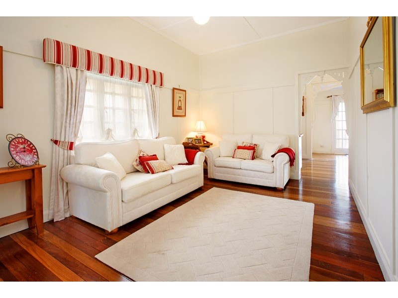 29 First Street, Camp Hill QLD 4152