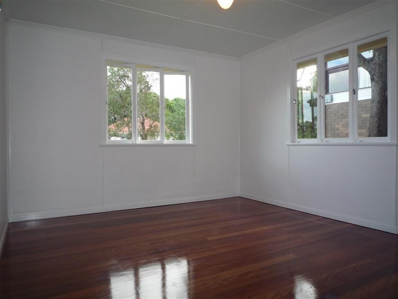 128 The Promenade, Camp Hill QLD 4152