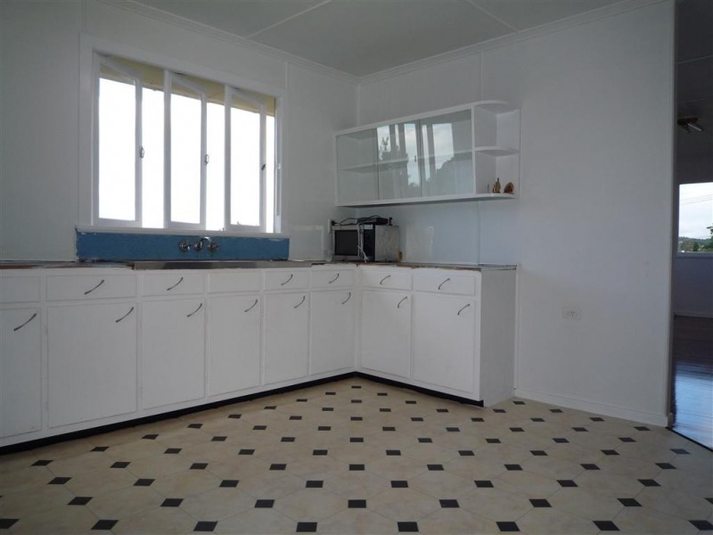 128 The Promenade, Camp Hill QLD 4152