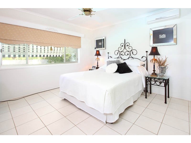 22 Bluebell Street, Mansfield QLD 4122