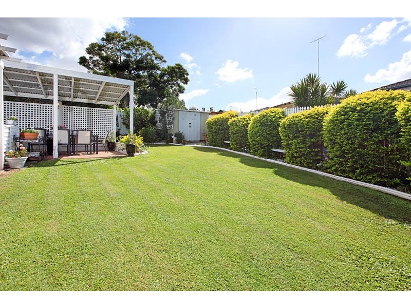 22 Bluebell Street, Mansfield QLD 4122