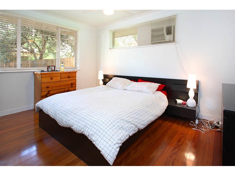 8 Cedlen Street, Camp Hill QLD 4152