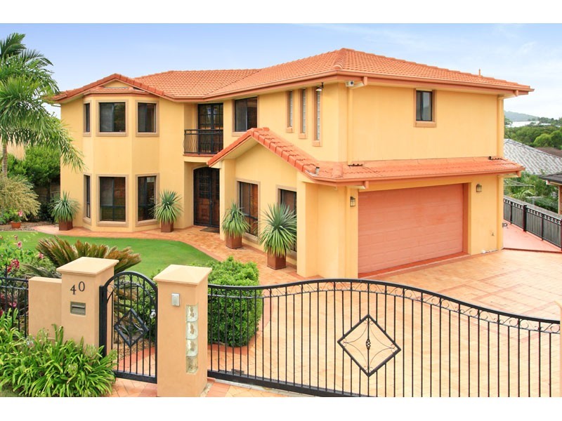 40 St Andrews Crescent, Carindale QLD 4152