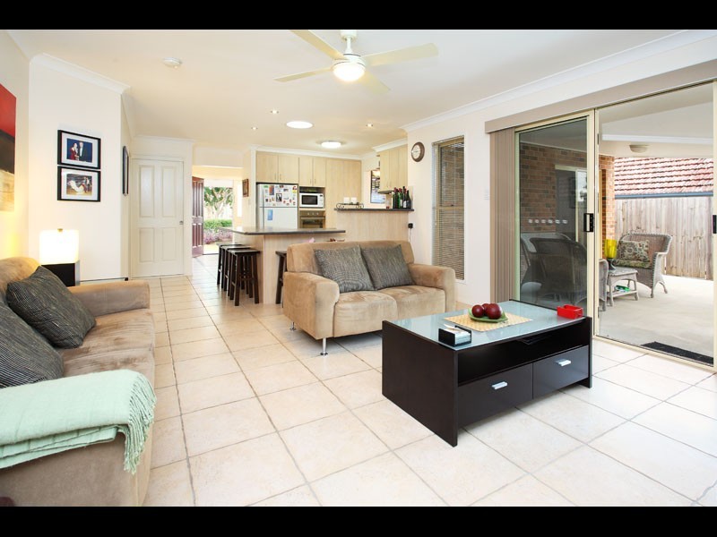 24 Daniells Street, Carina QLD 4152