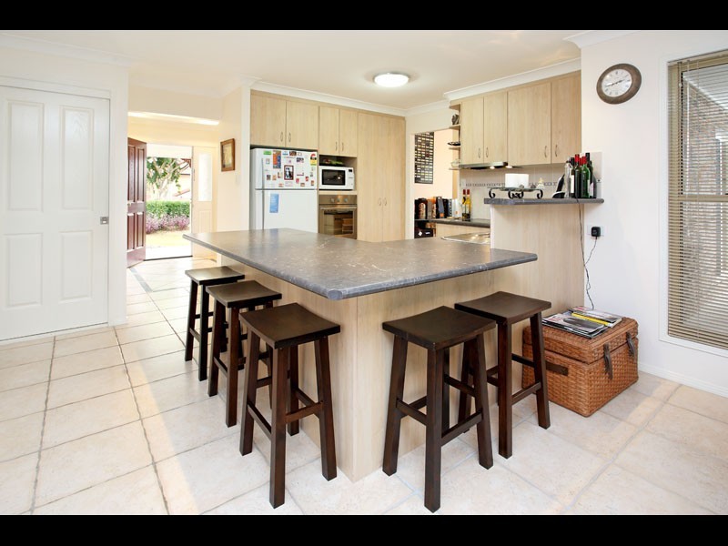 24 Daniells Street, Carina QLD 4152