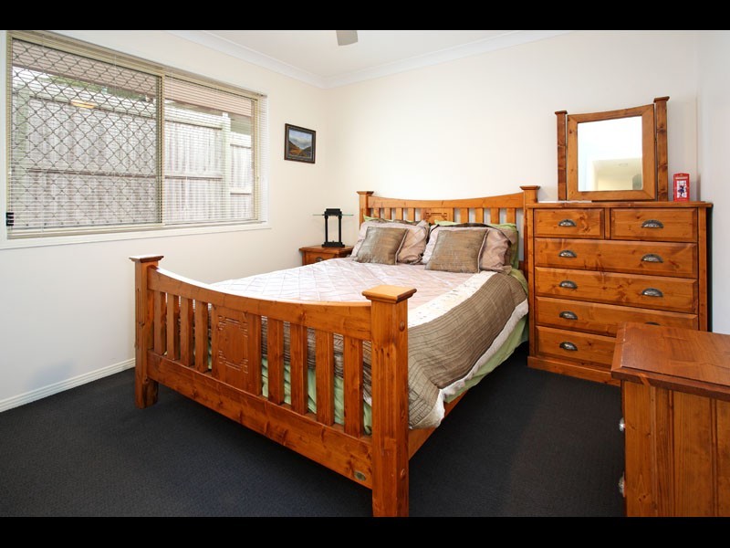 24 Daniells Street, Carina QLD 4152