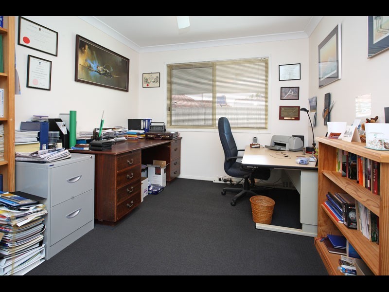 24 Daniells Street, Carina QLD 4152