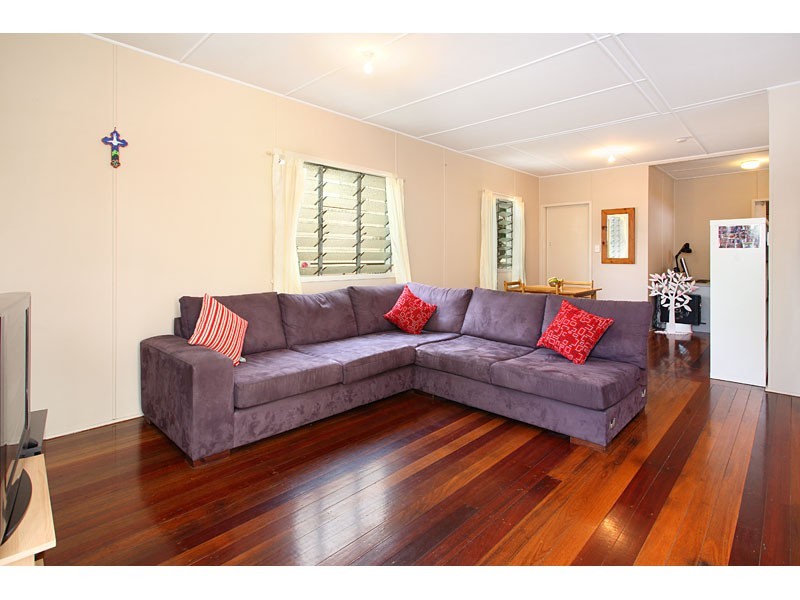 80 Adelaide Street, Carina QLD 4152