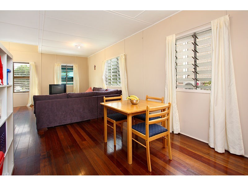 80 Adelaide Street, Carina QLD 4152