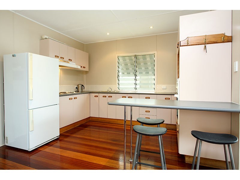 80 Adelaide Street, Carina QLD 4152