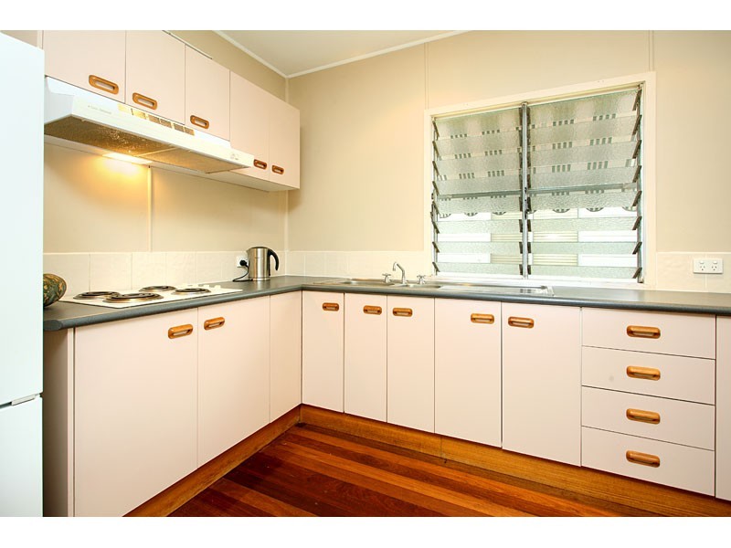 80 Adelaide Street, Carina QLD 4152