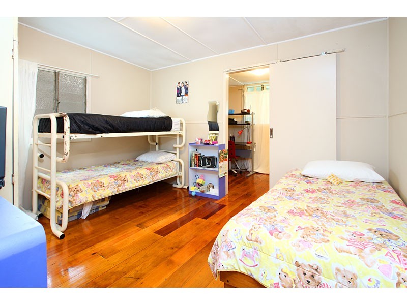 80 Adelaide Street, Carina QLD 4152