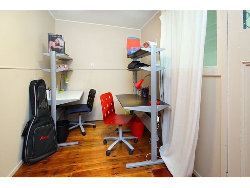 80 Adelaide Street, Carina QLD 4152