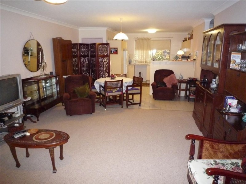 2/16 Dickenson Street, Carina QLD 4152