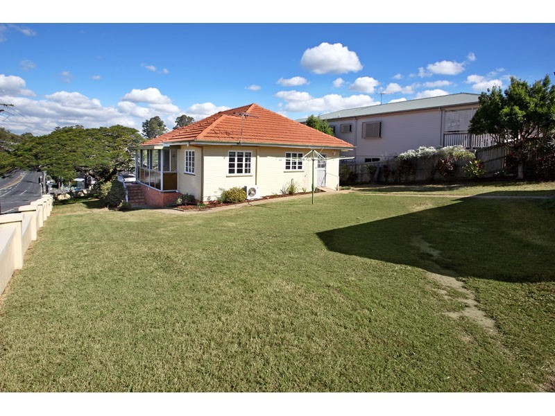 127 Boundary Road, Camp Hill QLD 4152