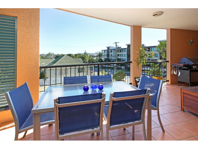 4/12 Norman Crescent, Norman Park QLD 4170