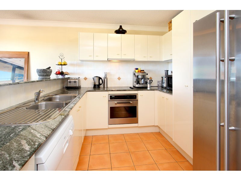 4/12 Norman Crescent, Norman Park QLD 4170