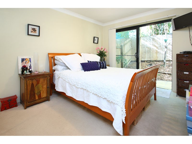 4/12 Norman Crescent, Norman Park QLD 4170