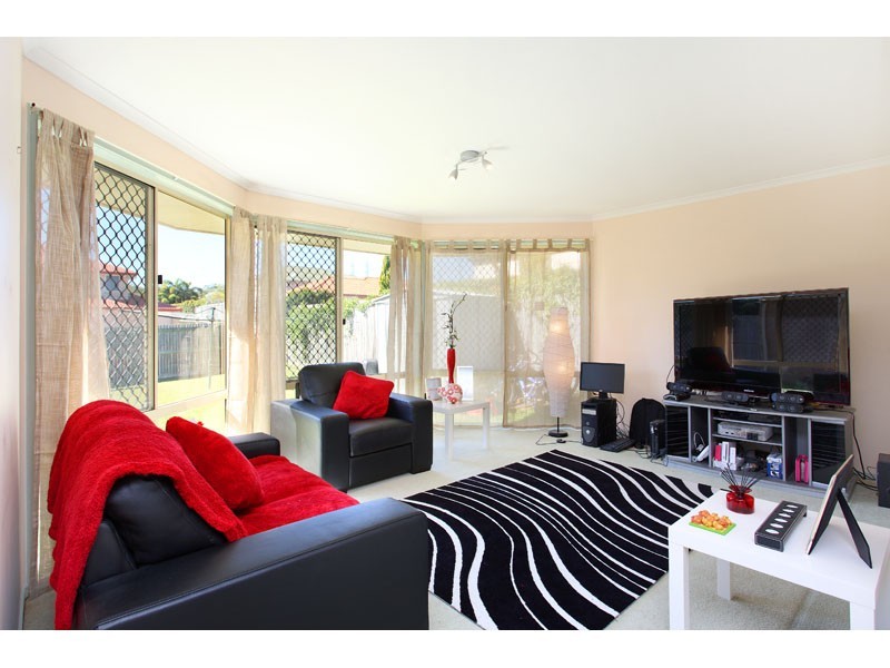 3 Kauri Street, Carindale QLD 4152