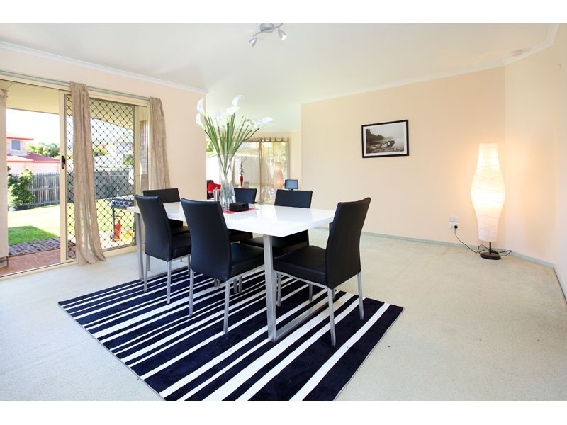 3 Kauri Street, Carindale QLD 4152