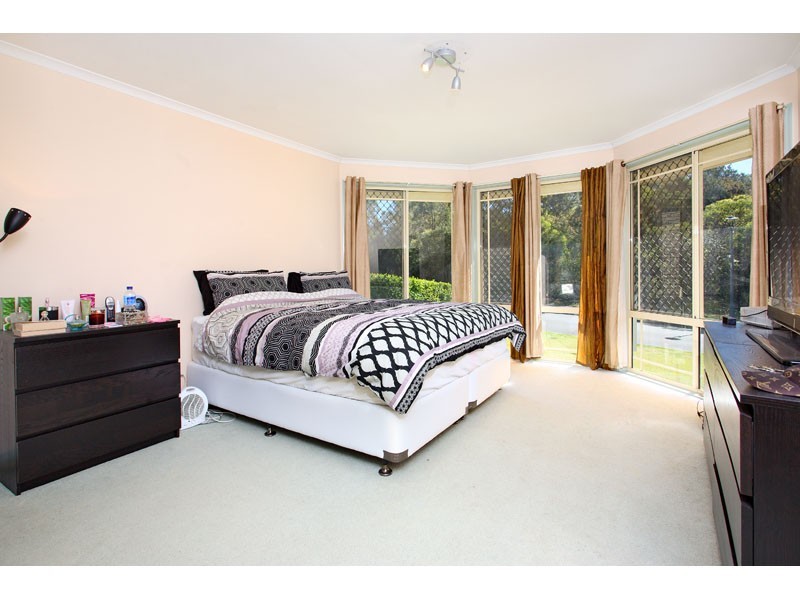 3 Kauri Street, Carindale QLD 4152