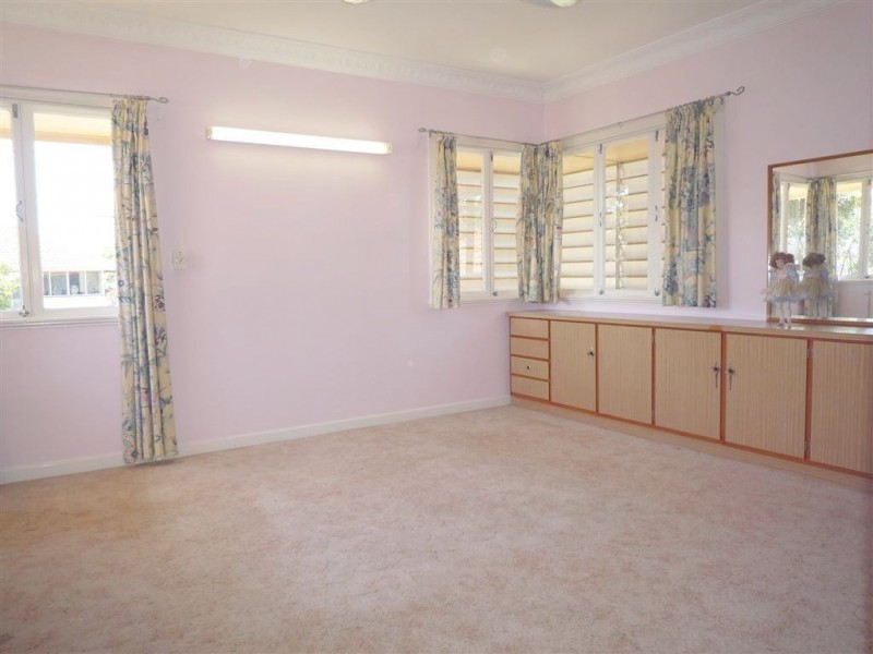 19 Blackwood Avenue, Cannon Hill QLD 4170