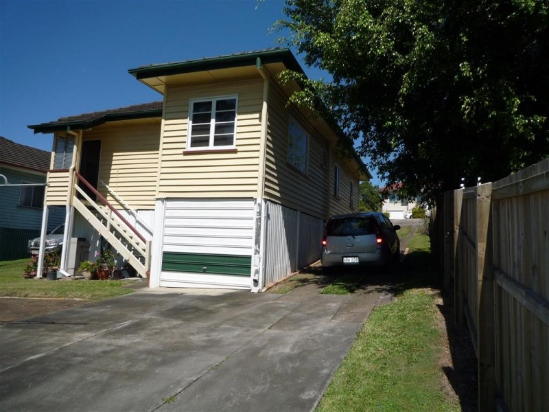 172 Macrossan Avenue, Norman Park QLD 4170