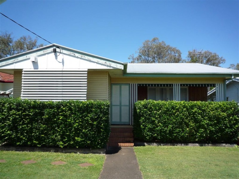 11 Robbies Avenue, Carina QLD 4152