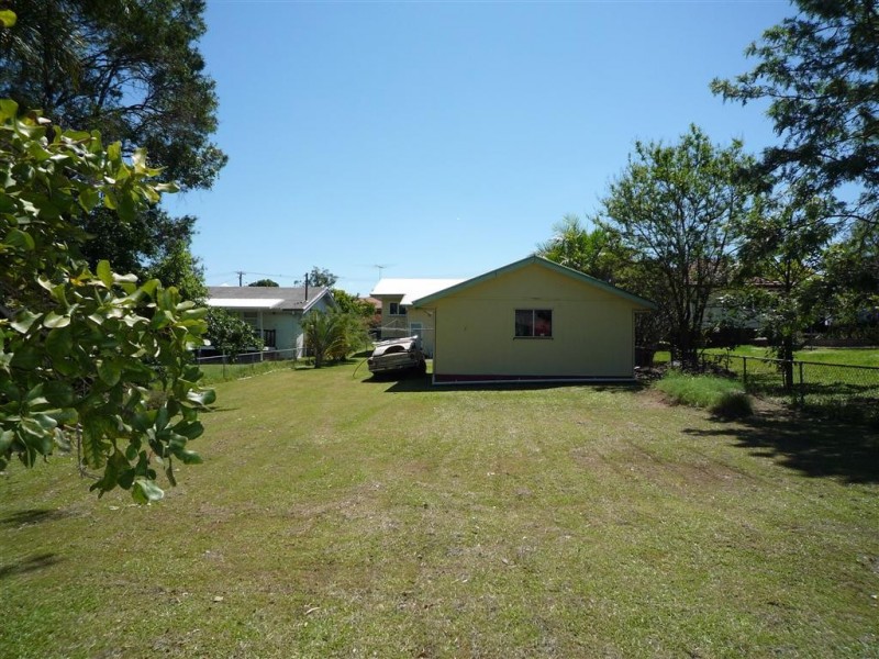 11 Robbies Avenue, Carina QLD 4152