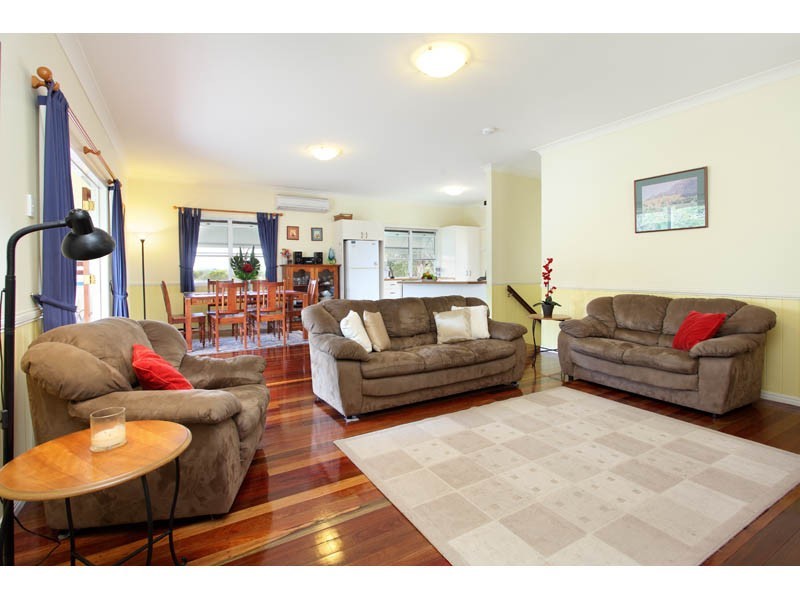 4 Risley Street, Carina QLD 4152