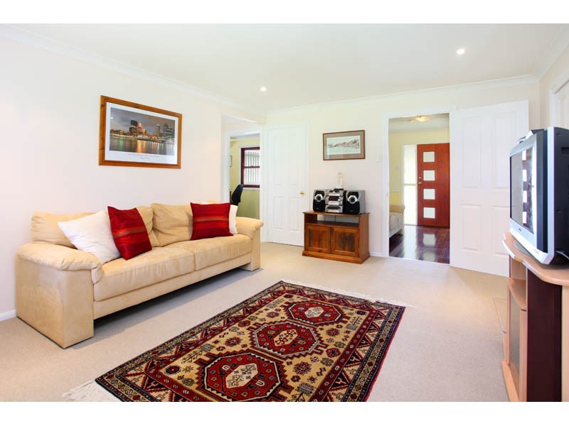 4 Risley Street, Carina QLD 4152