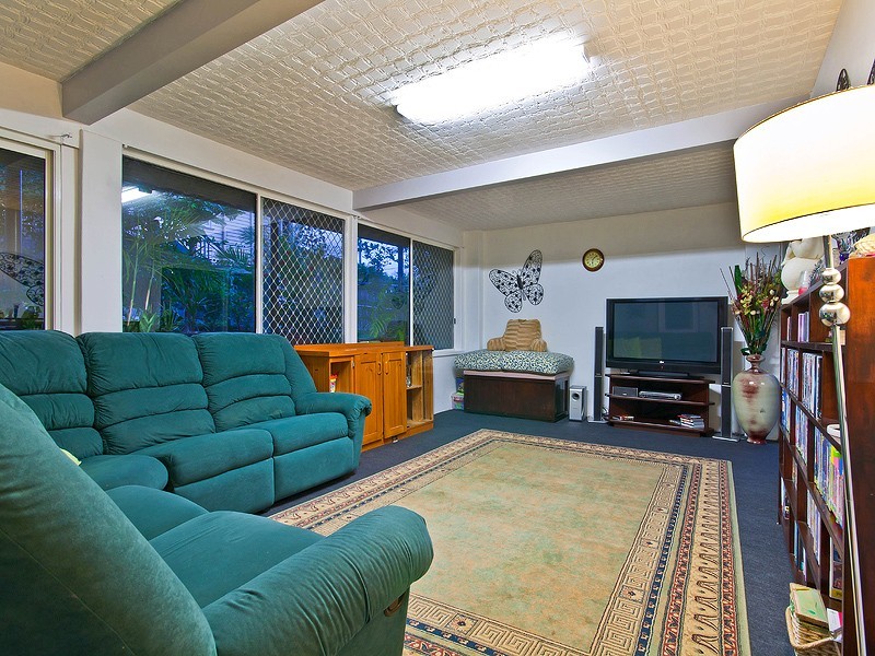 23 The Promenade, Camp Hill QLD 4152