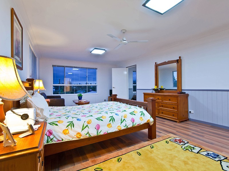 23 The Promenade, Camp Hill QLD 4152