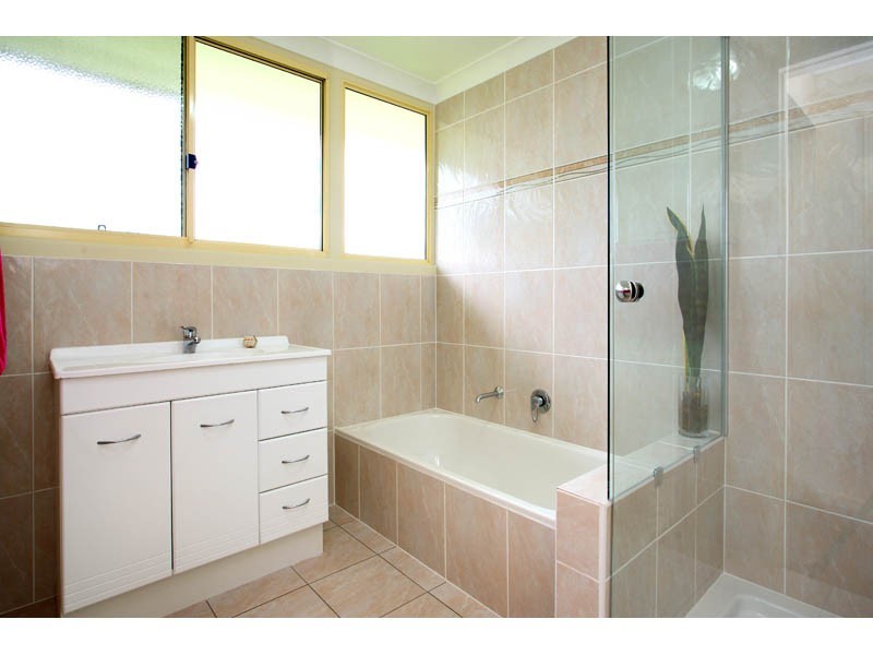 12 Hull Street, Carina QLD 4152