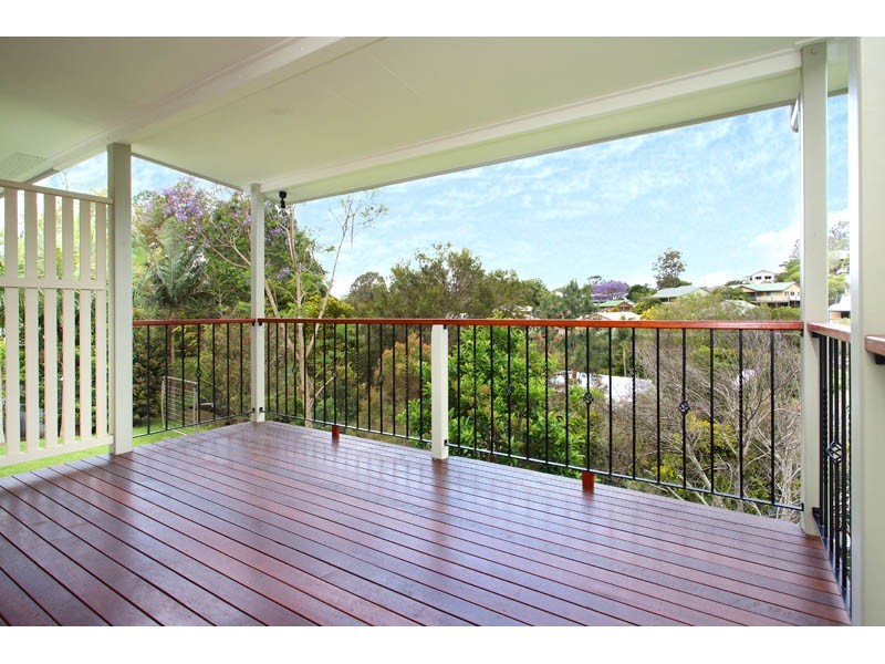 12 Hull Street, Carina QLD 4152