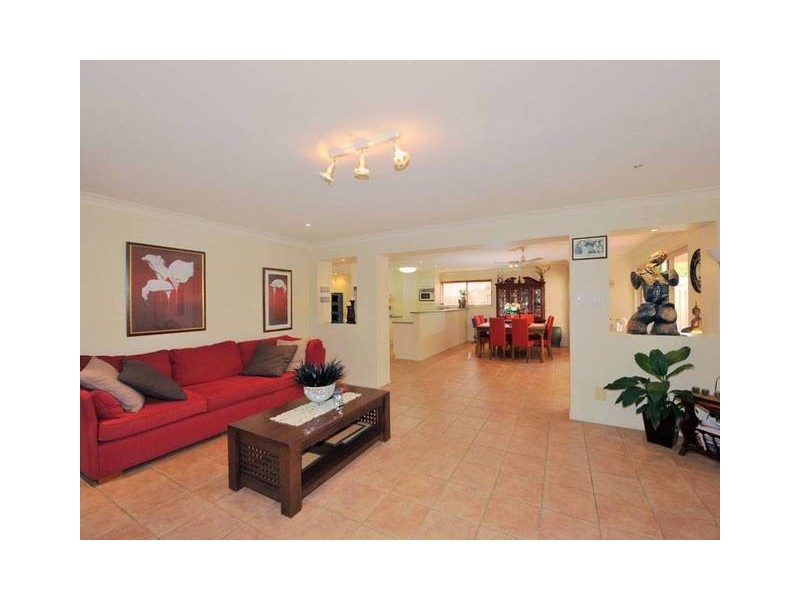 135 Coutts Street, Bulimba QLD 4171