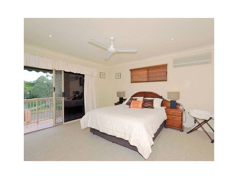 135 Coutts Street, Bulimba QLD 4171