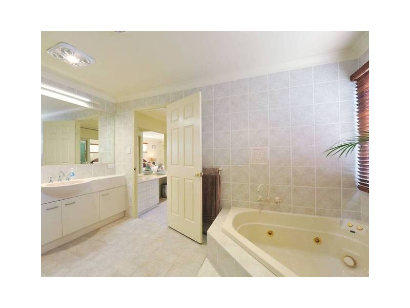 135 Coutts Street, Bulimba QLD 4171