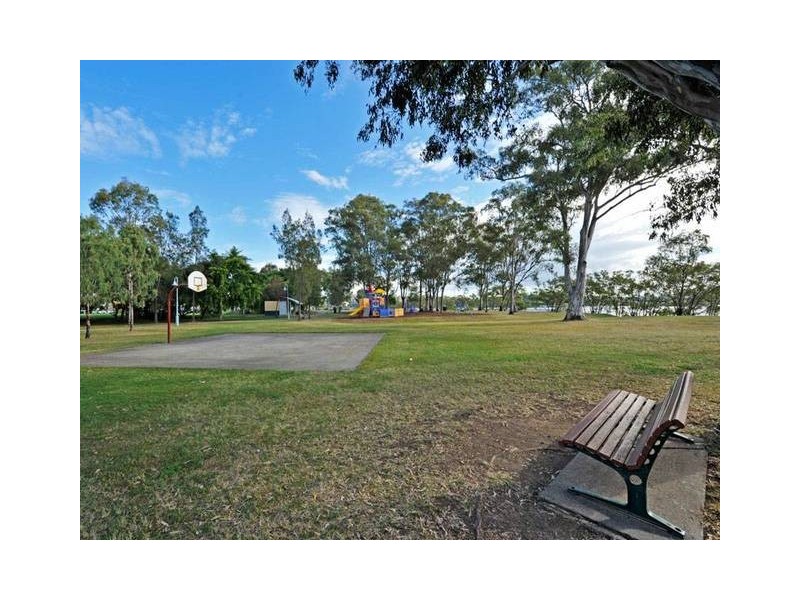 135 Coutts Street, Bulimba QLD 4171