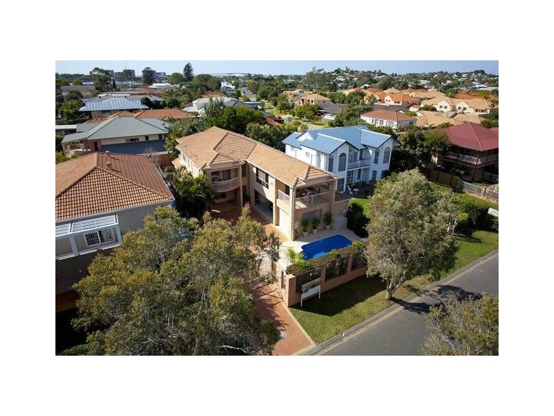 135 Coutts Street, Bulimba QLD 4171