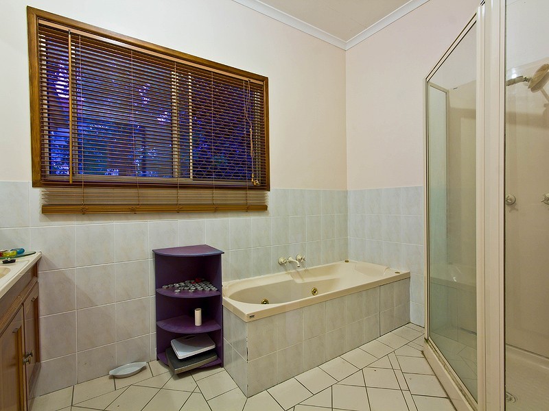 22 Renton Street, Camp Hill QLD 4152