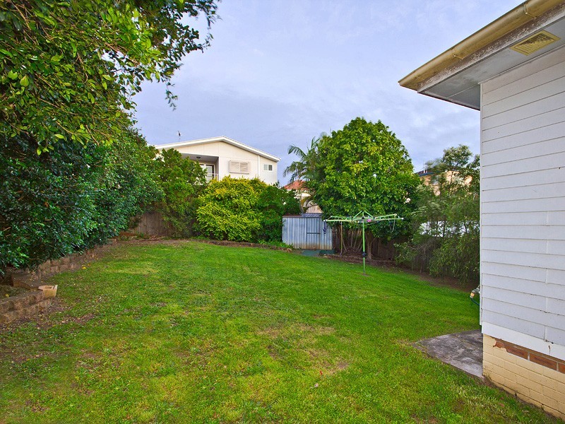 22 Renton Street, Camp Hill QLD 4152