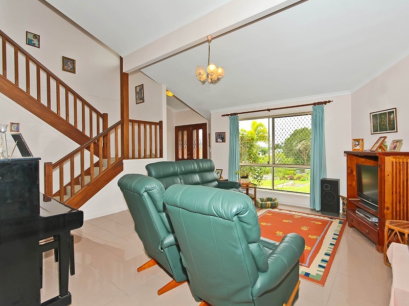 38 Foxmont Drive, Carina QLD 4152