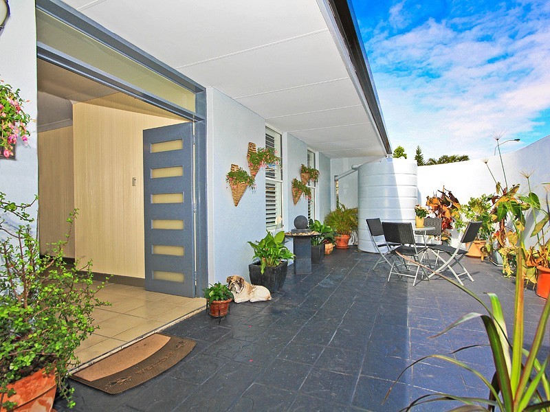 5 Rossmoya Street, Carindale QLD 4152