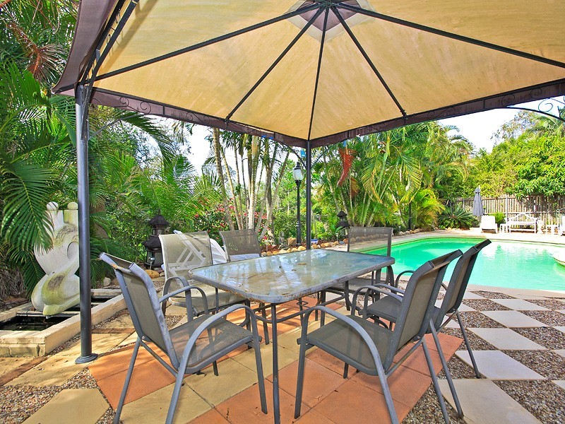 5 Rossmoya Street, Carindale QLD 4152