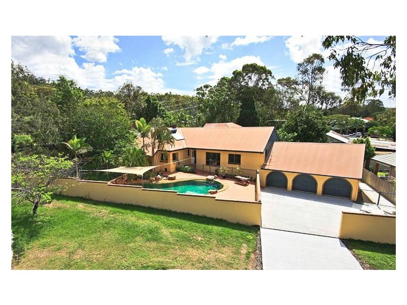 2 Reynolds Street, Carindale QLD 4152