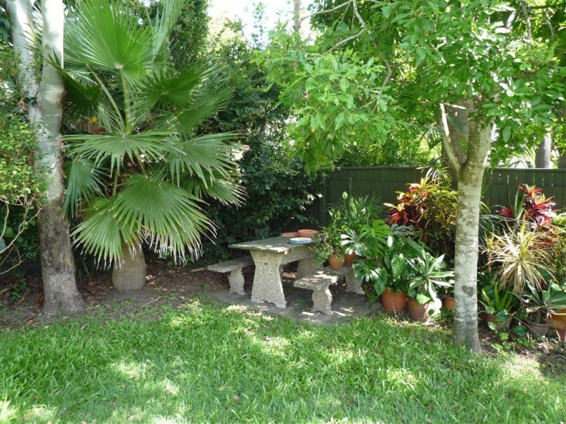 2/36 Norman Crescent, Norman Park QLD 4170