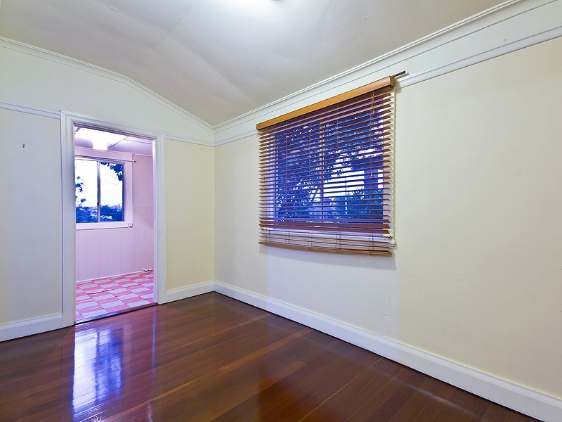 14 Stella Street, Holland Park QLD 4121