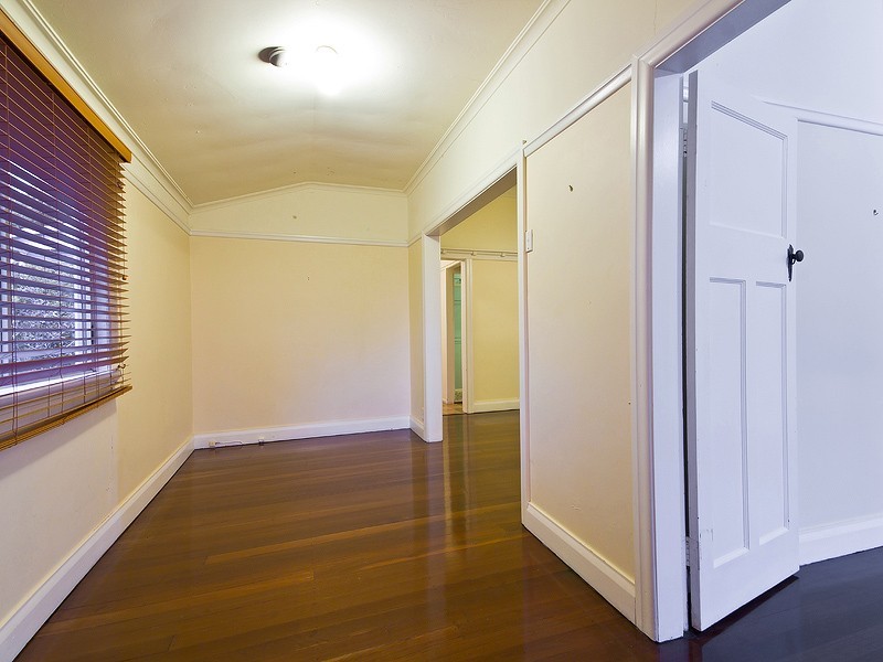 14 Stella Street, Holland Park QLD 4121